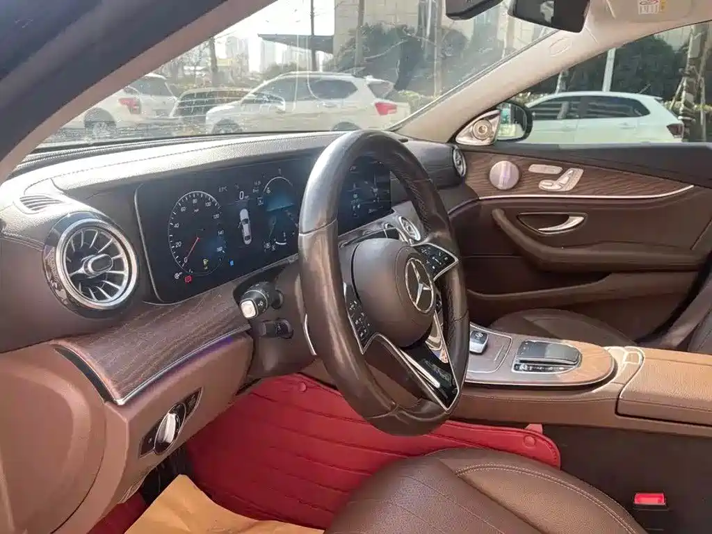 Mercedes-Benz E-Класс 2021