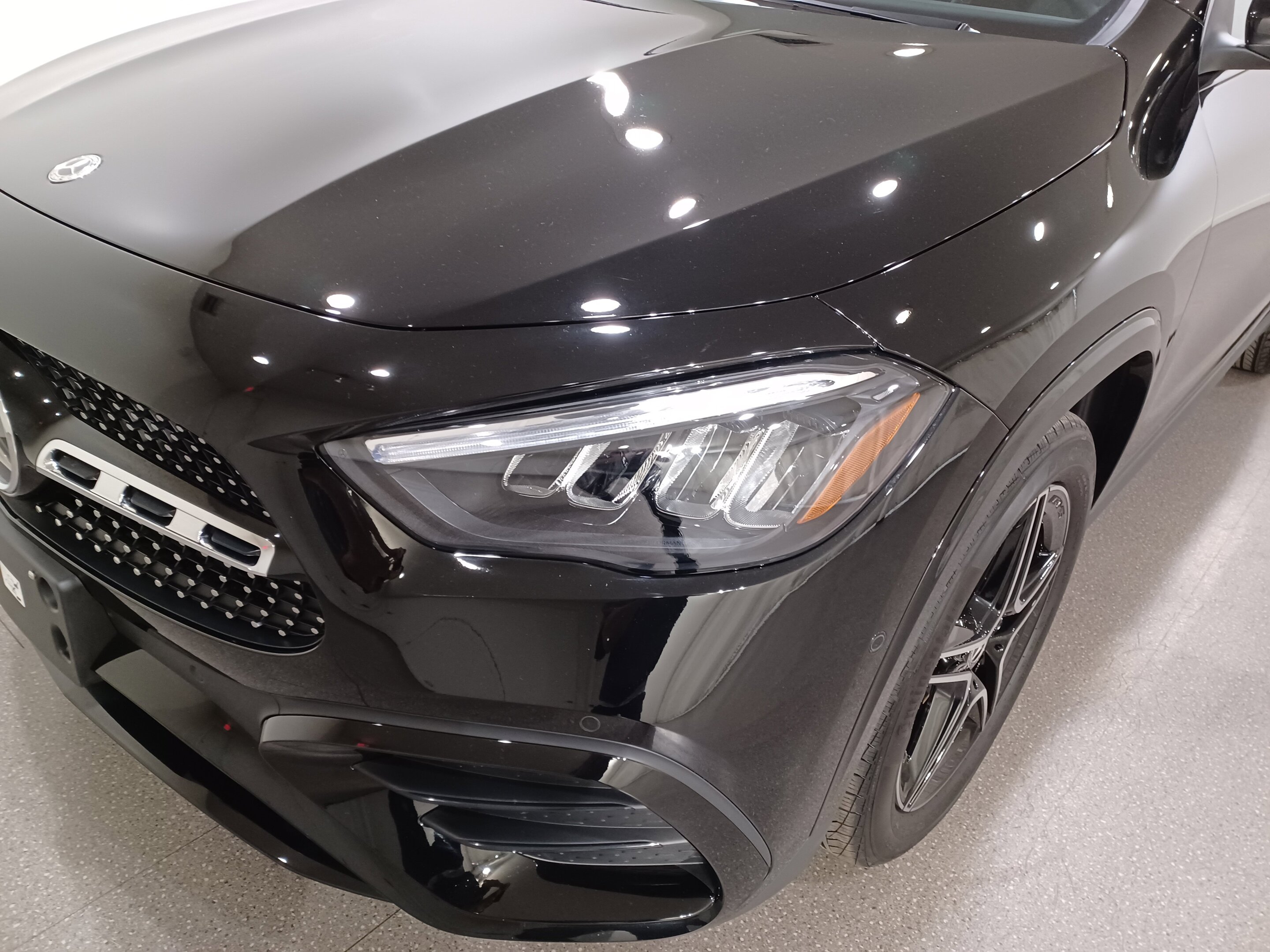 Mercedes-Benz GLA 2024