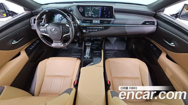 Lexus ES 2021
