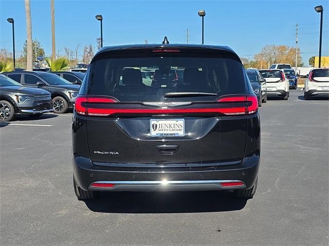 Chrysler Pacifica 2024