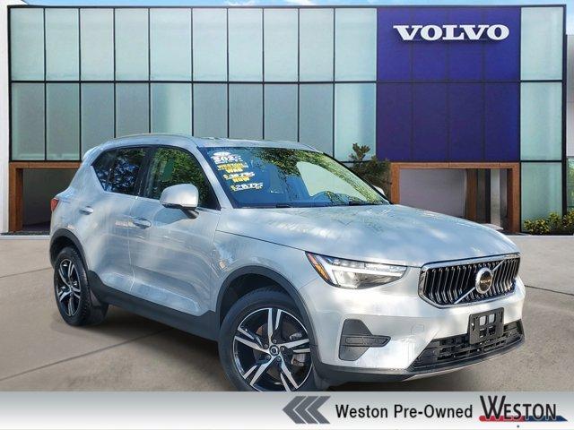Volvo XC40 2025