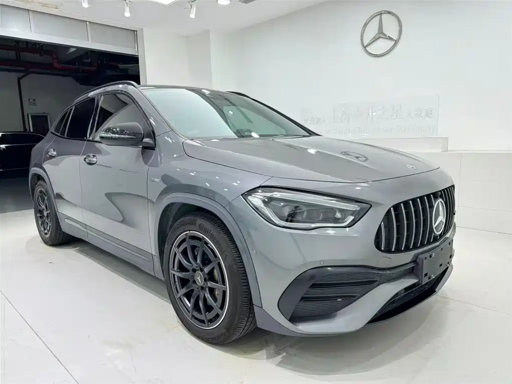 Mercedes-Benz GLA AMG 2021