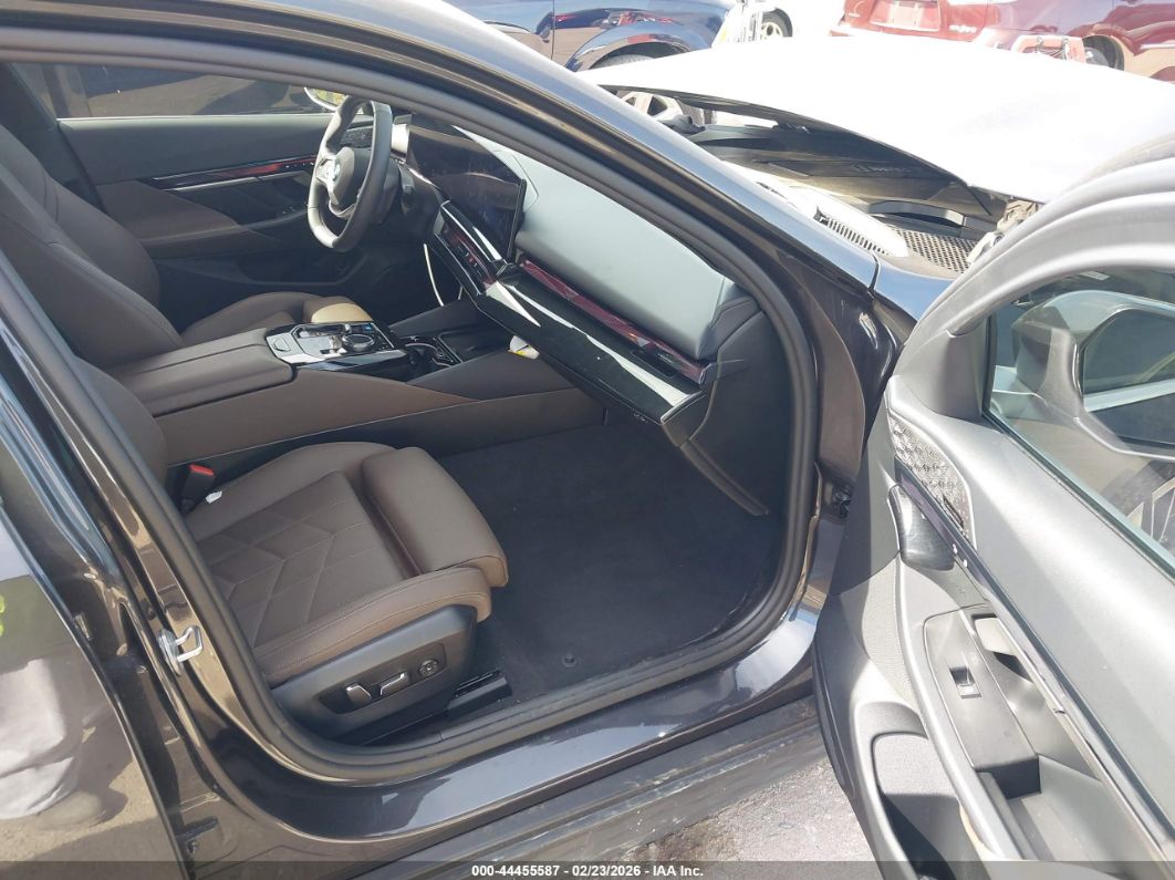 BMW i5 2024