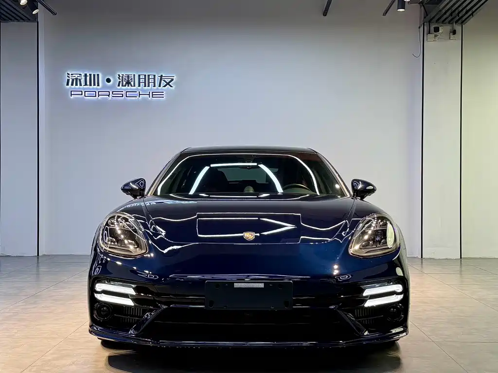 Porsche Panamera 2022
