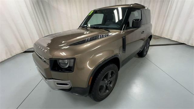Land Rover Defender 2023