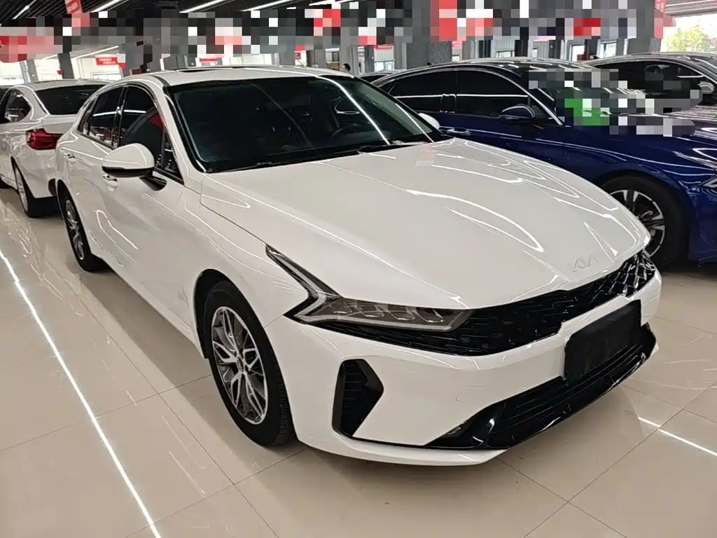Kia K5 2025