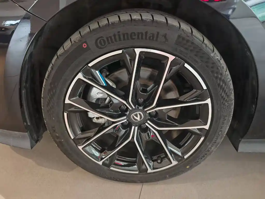 Changan UNI-V 2024