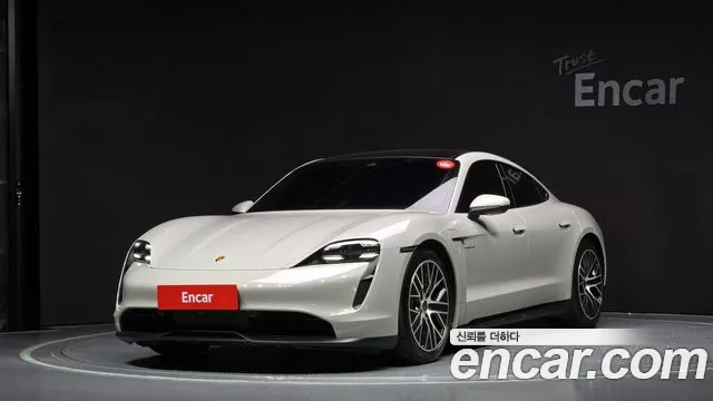 Porsche Taycan 2021