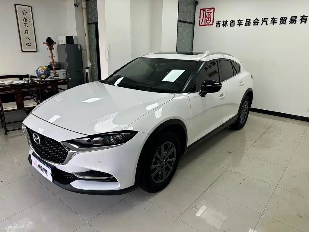 Mazda CX-4 2023