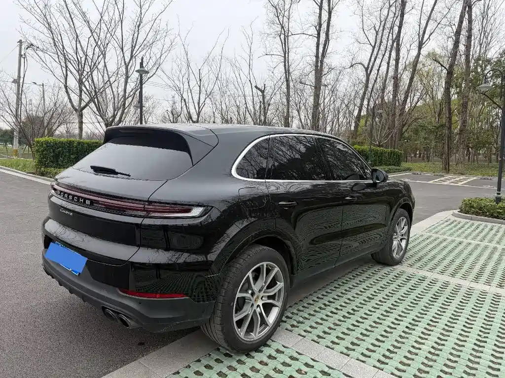 Porsche Cayenne 2024
