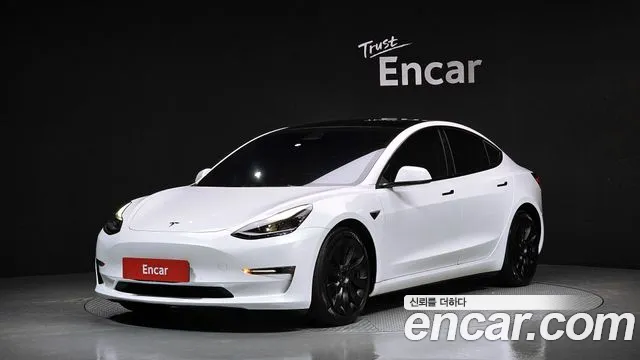 Tesla Model 3 2022