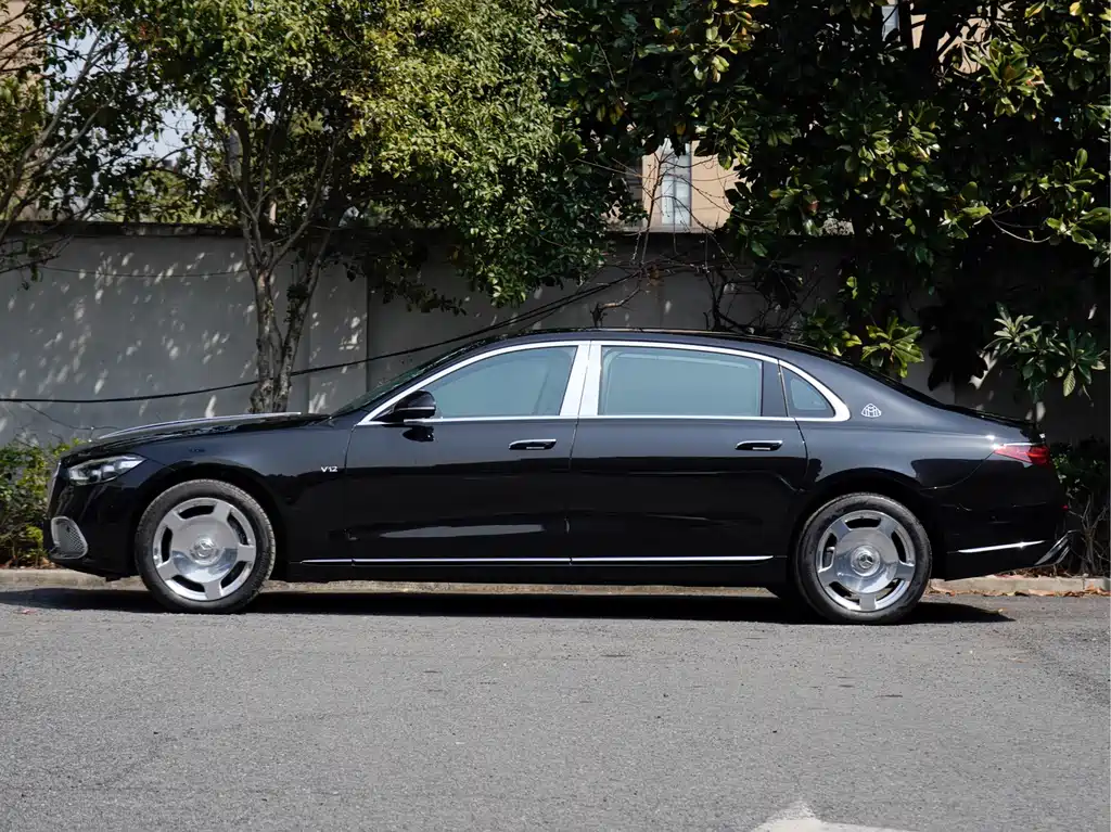 Mercedes-Benz Maybach S-Класс 2023