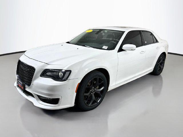 Chrysler 300 2022