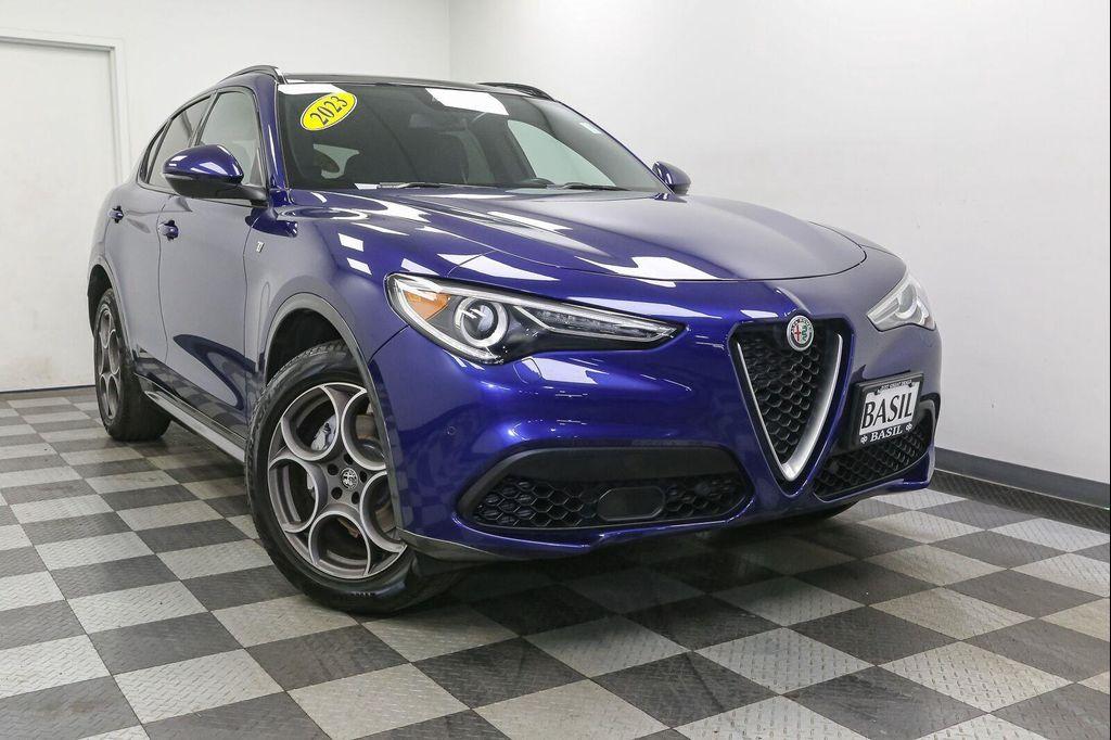 Alfa Romeo Stelvio 2023