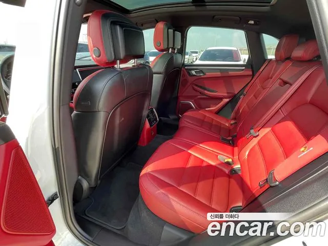 Porsche Macan 2023
