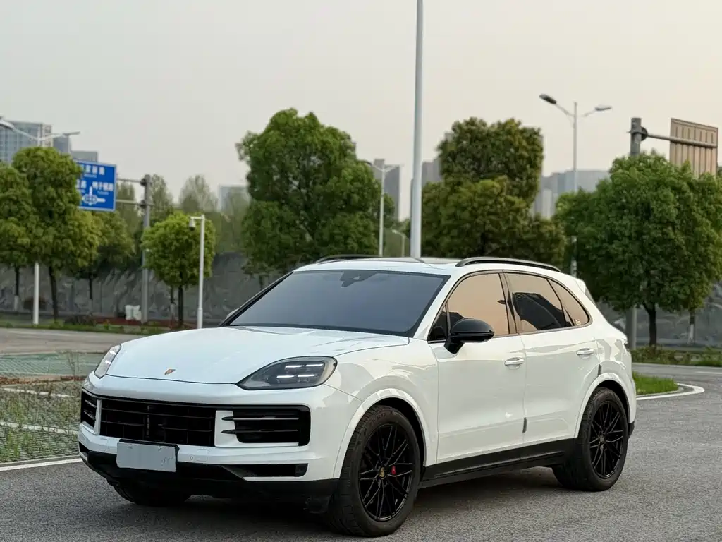 Porsche Cayenne 2024