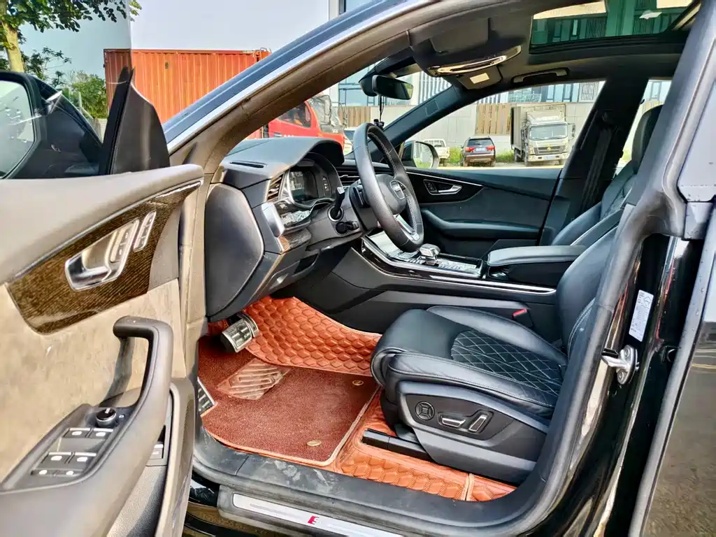 Audi Q8 2023
