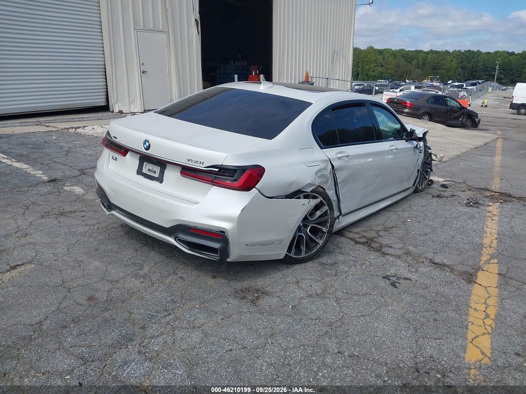 BMW 750 2022