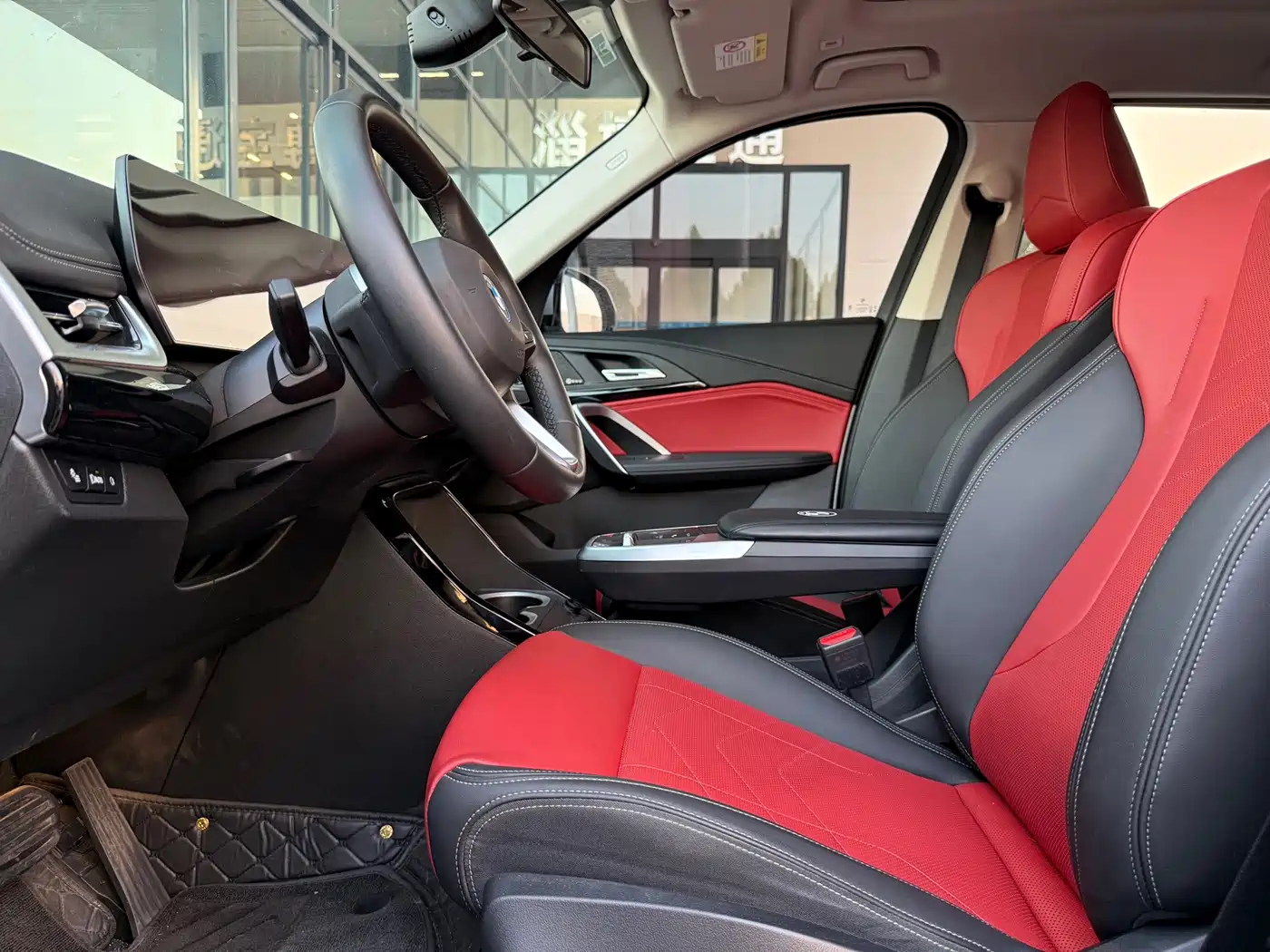 BMW iX1 2024