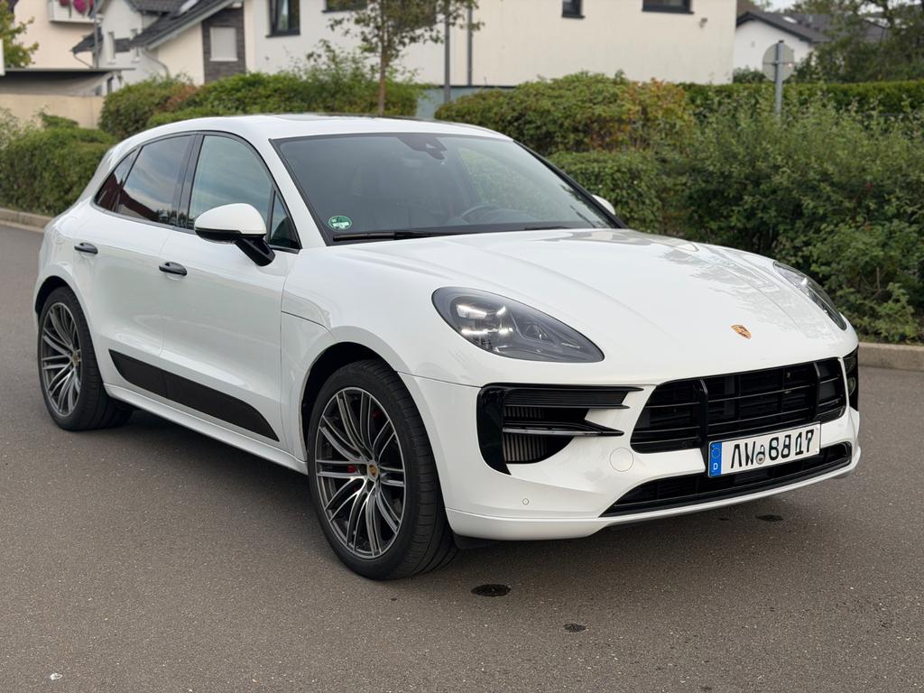Porsche Macan 2021