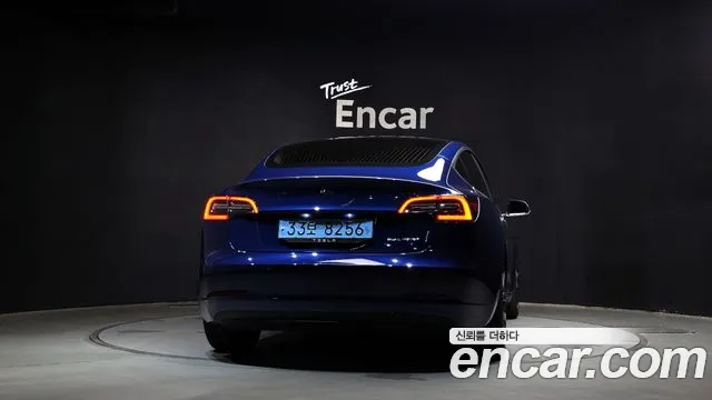 Tesla Model 3 2020
