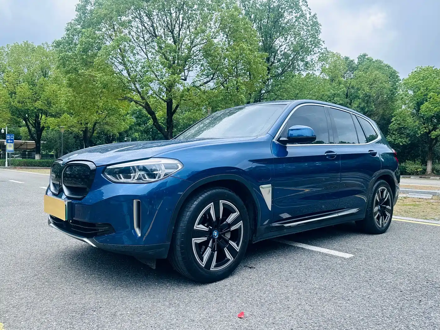 BMW iX3 2021