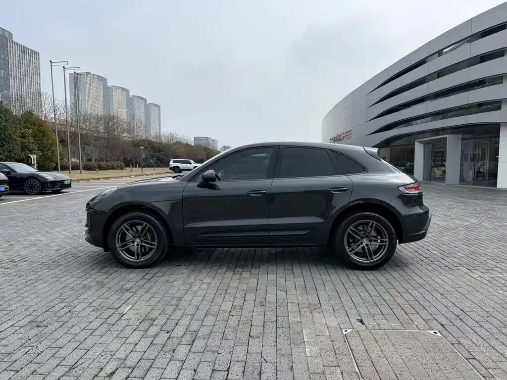 Porsche Macan 2024