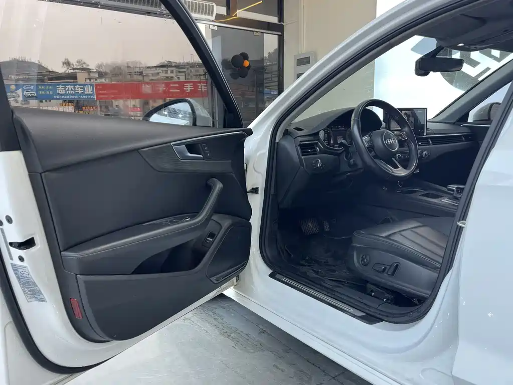 Audi A4 2022