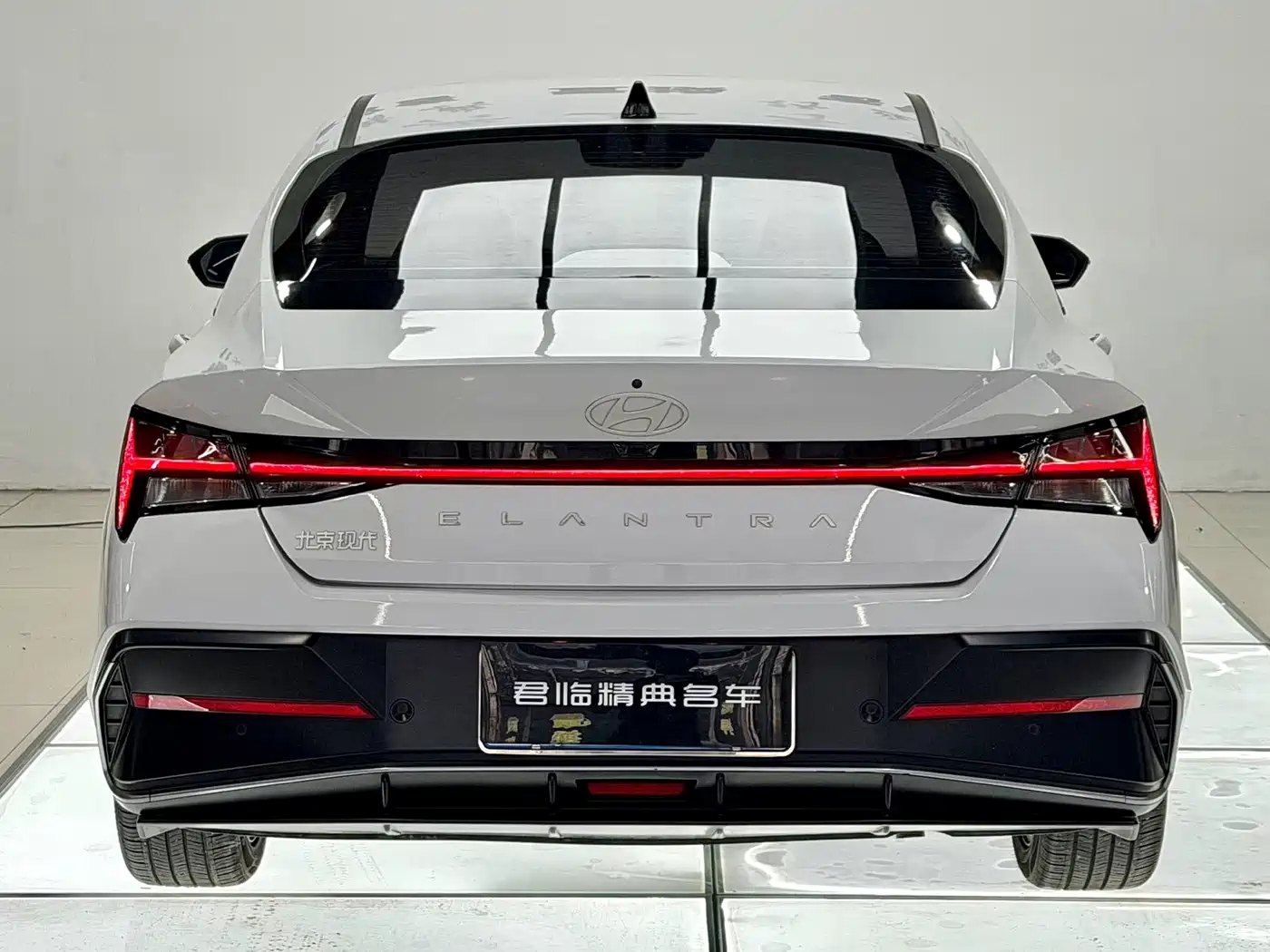 Hyundai Elantra 2023
