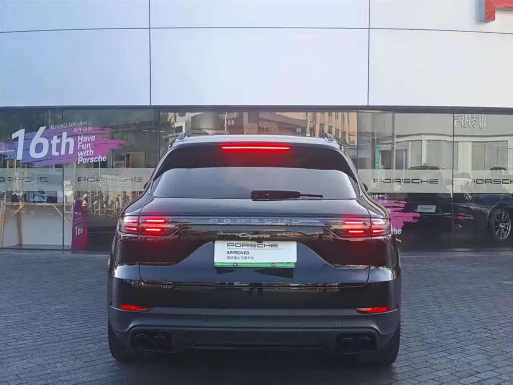Porsche Cayenne 2022