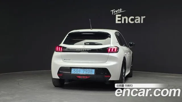 Peugeot 208 2022