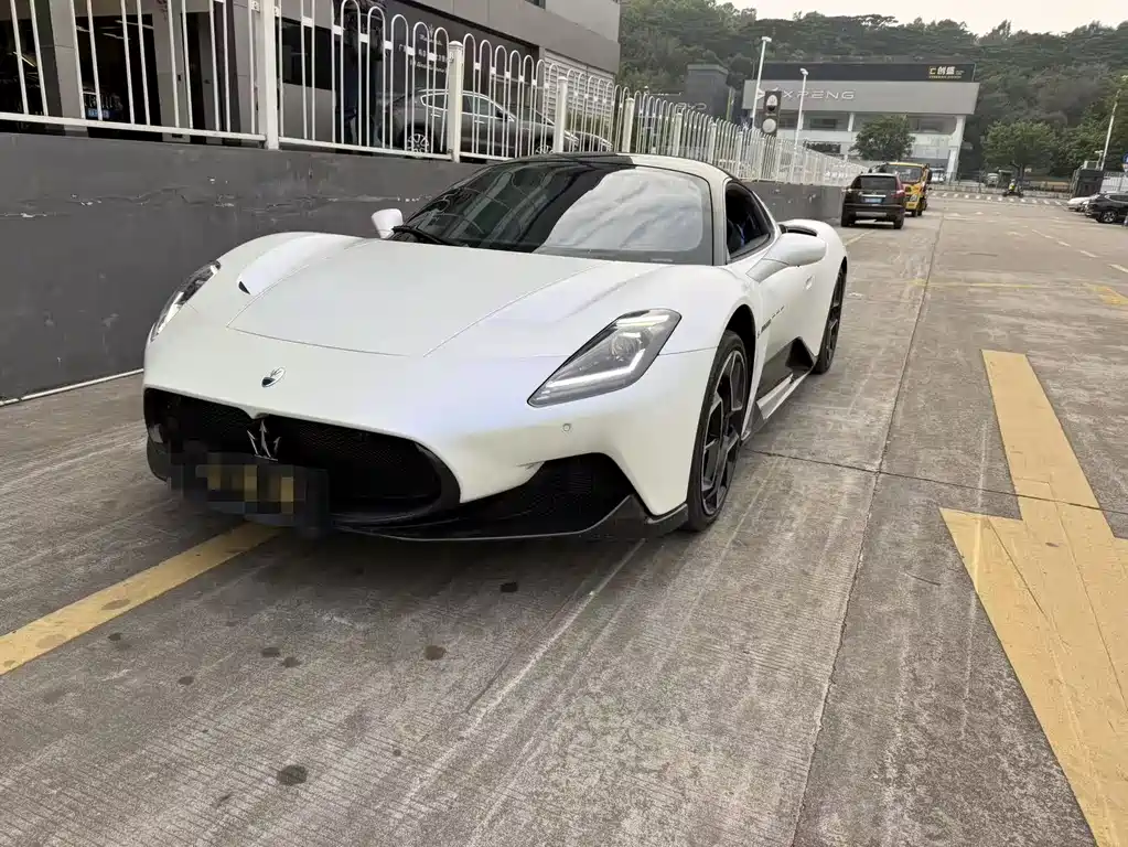 Maserati MC20 2023