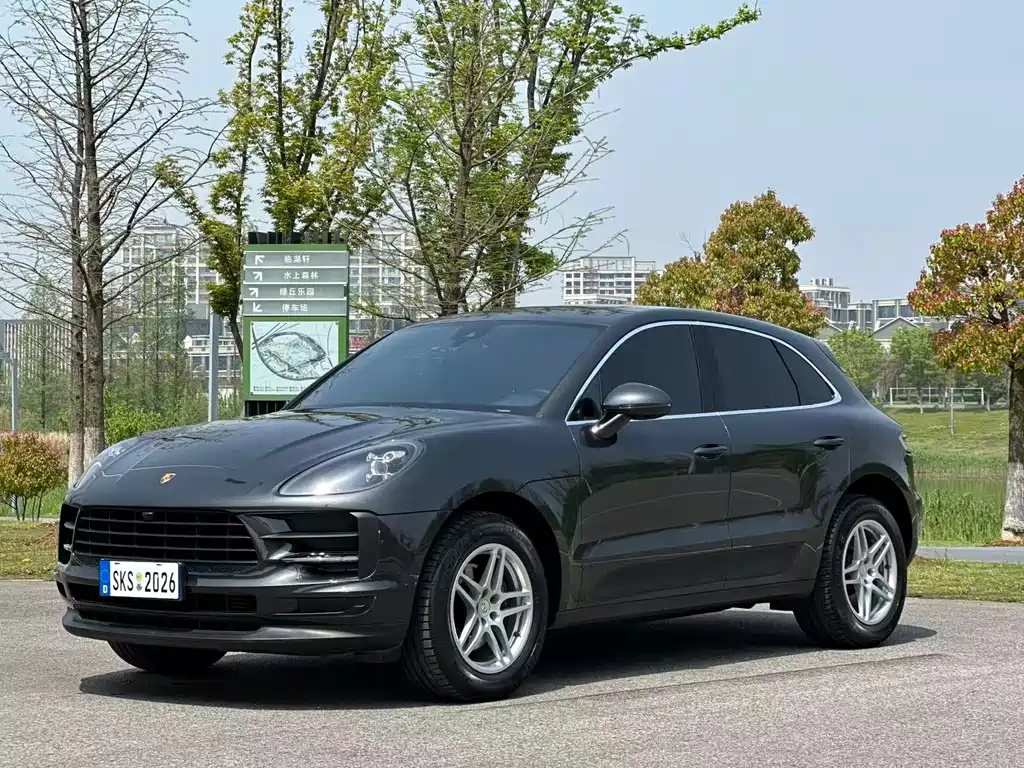 Porsche Macan 2021