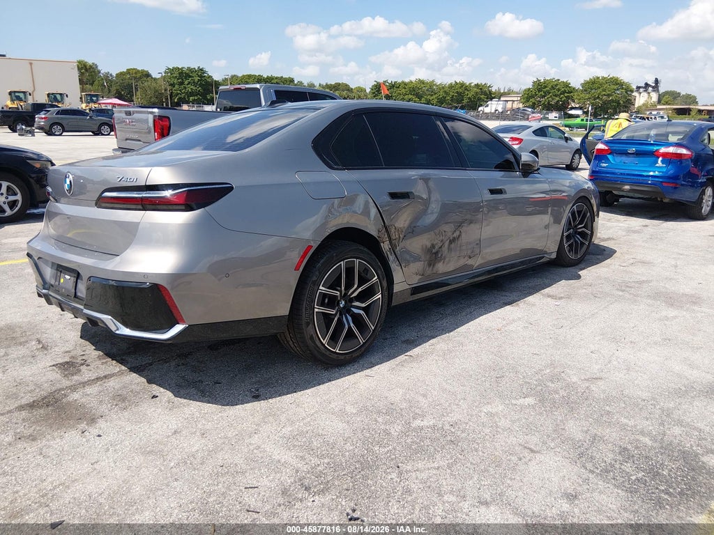 BMW 740 2023