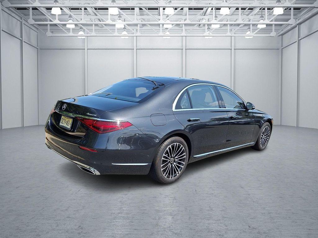 Mercedes-Benz S-Класс 2023