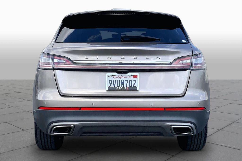 Lincoln Nautilus 2021
