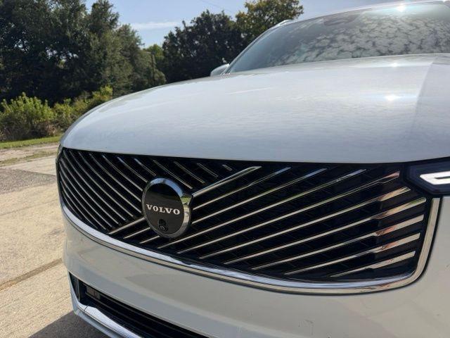 Volvo XC90 2025