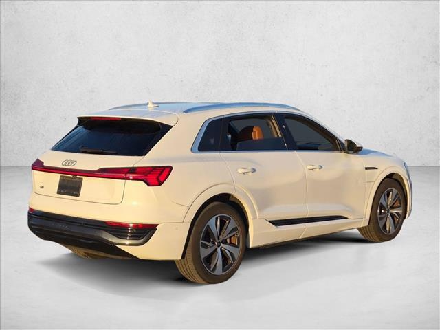 Audi Q8 e-tron 2024