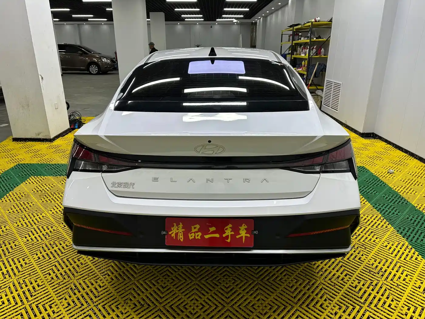 Hyundai Elantra 2023