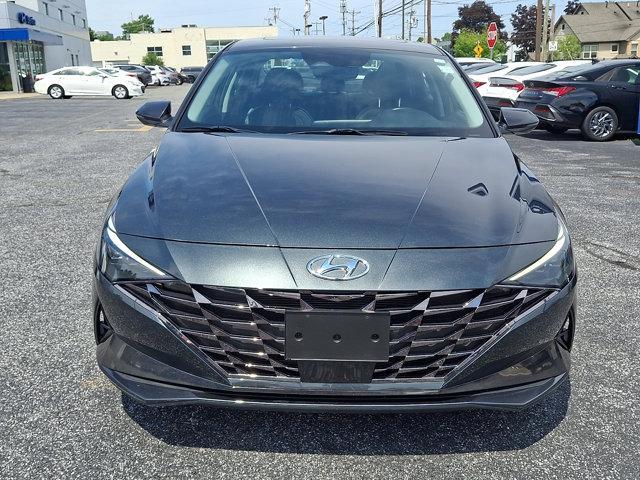 Hyundai Elantra 2022