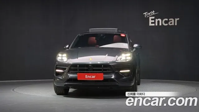Porsche Macan 2021