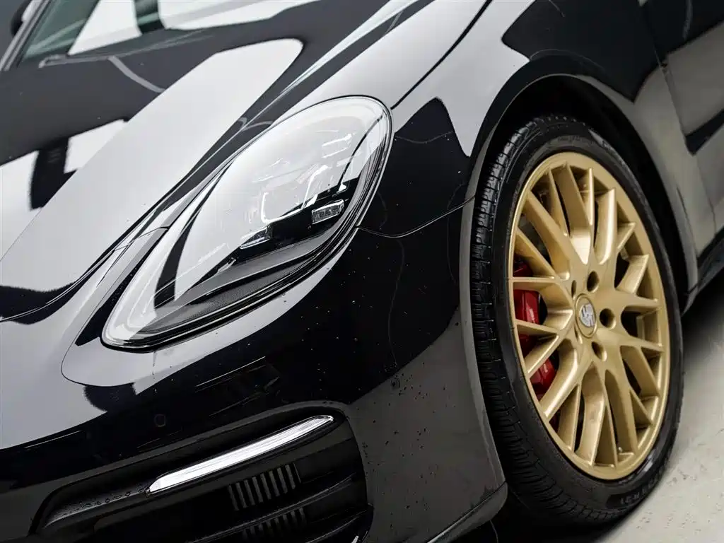 Porsche Panamera 2022