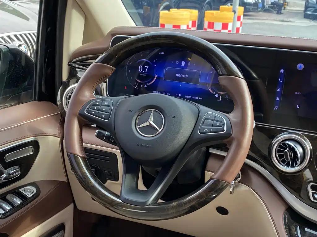 Mercedes-Benz Vito 2024