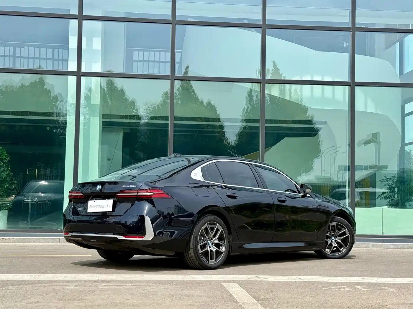 BMW i5 2025