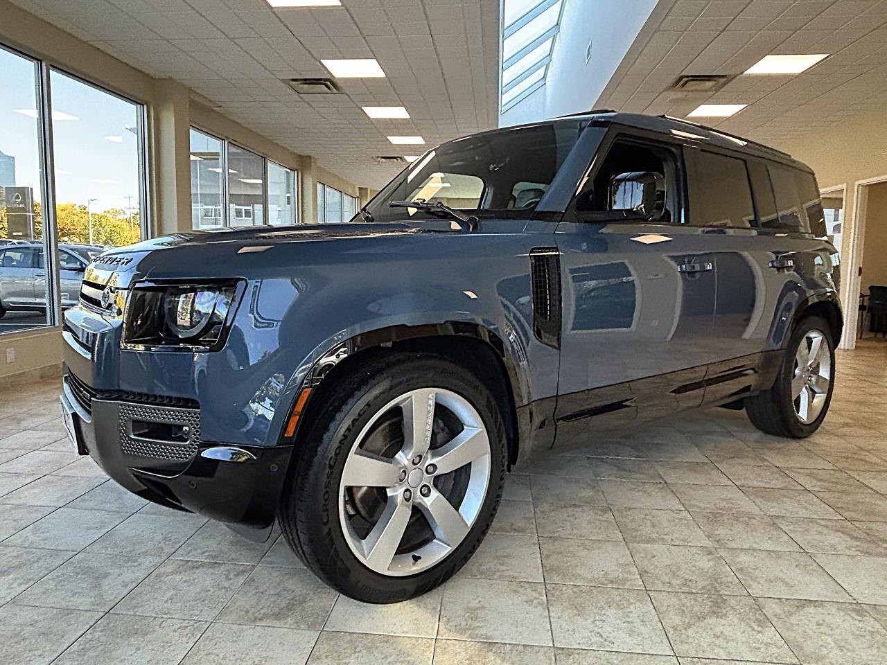Land Rover Defender 2023