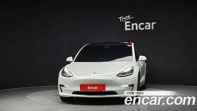 Tesla Model 3 2020