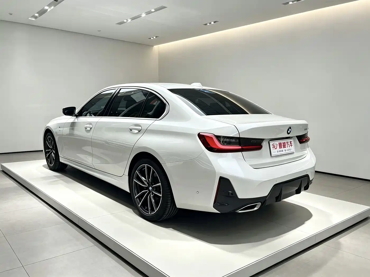 BMW 3 серии 2024
