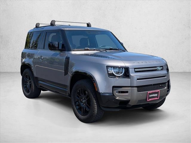 Land Rover Defender 2022