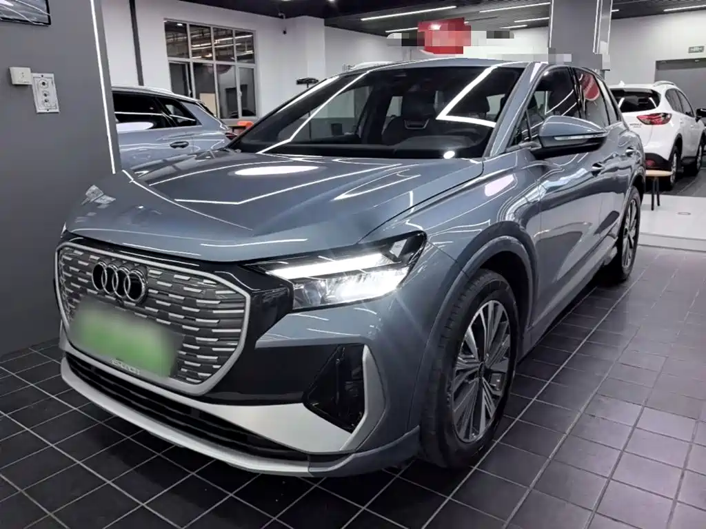 Audi Q4 e-tron 2024