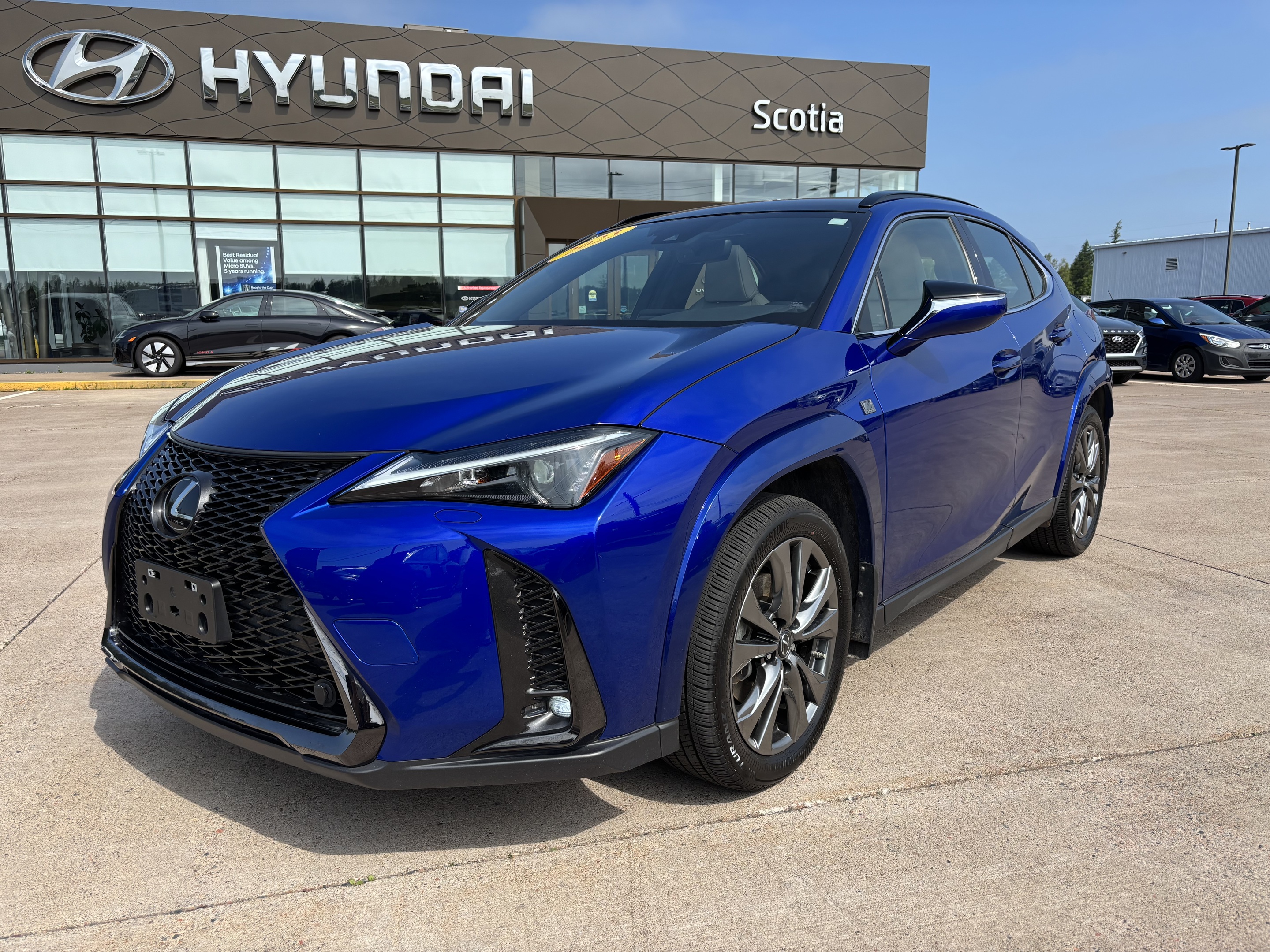 Lexus UX 2023